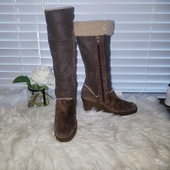 UGG brown and cream wedge boots - Picture 4 of 8